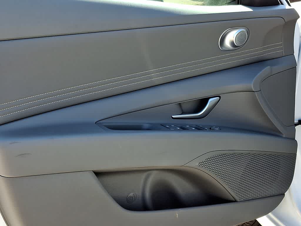 Thumbnail: 2025 Hyundai Elantra - 12