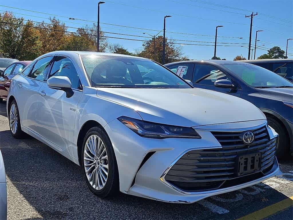 Used 2020 Toyota Avalon Hybrid Limited Sedan