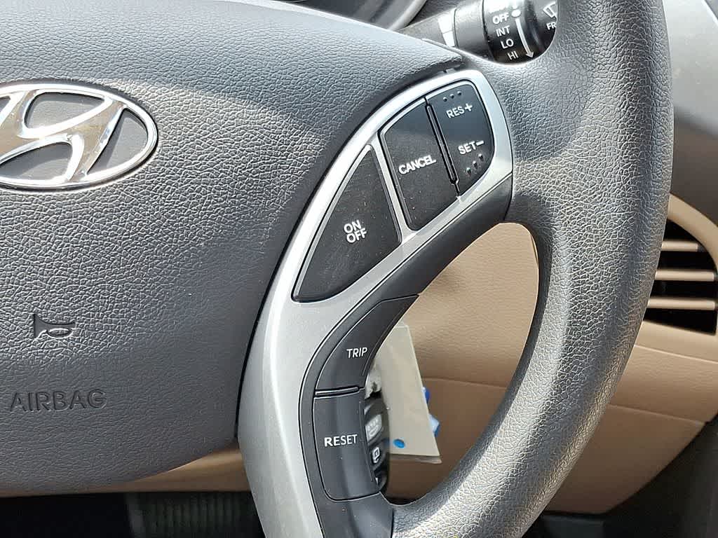 Thumbnail: 2012 Hyundai Elantra - 22