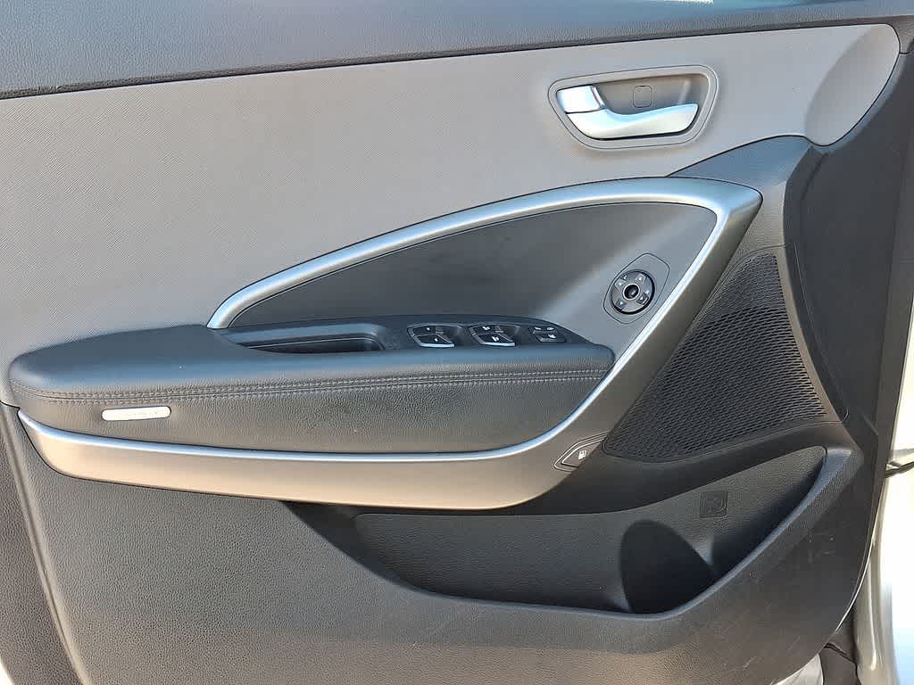 Thumbnail: 2016 Hyundai Santa Fe - 12