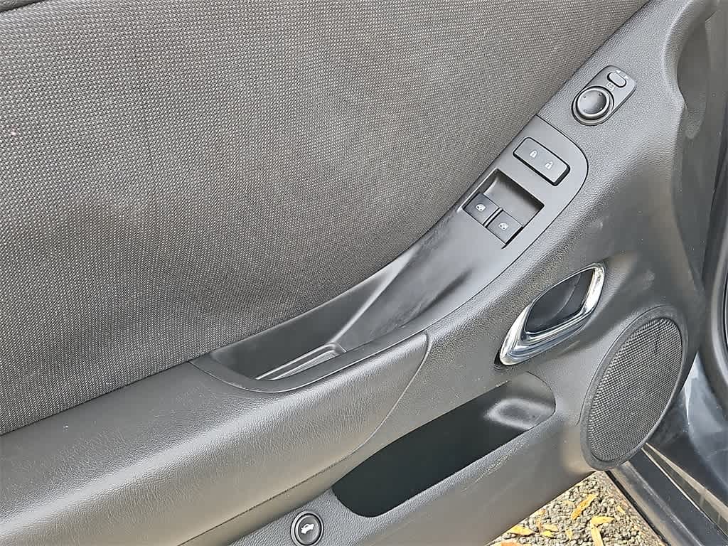 Thumbnail: 2013 Chevrolet Camaro - 17