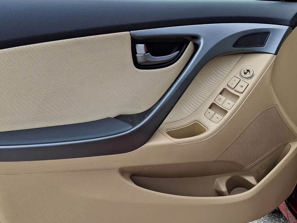 Thumbnail: 2012 Hyundai Elantra - 13