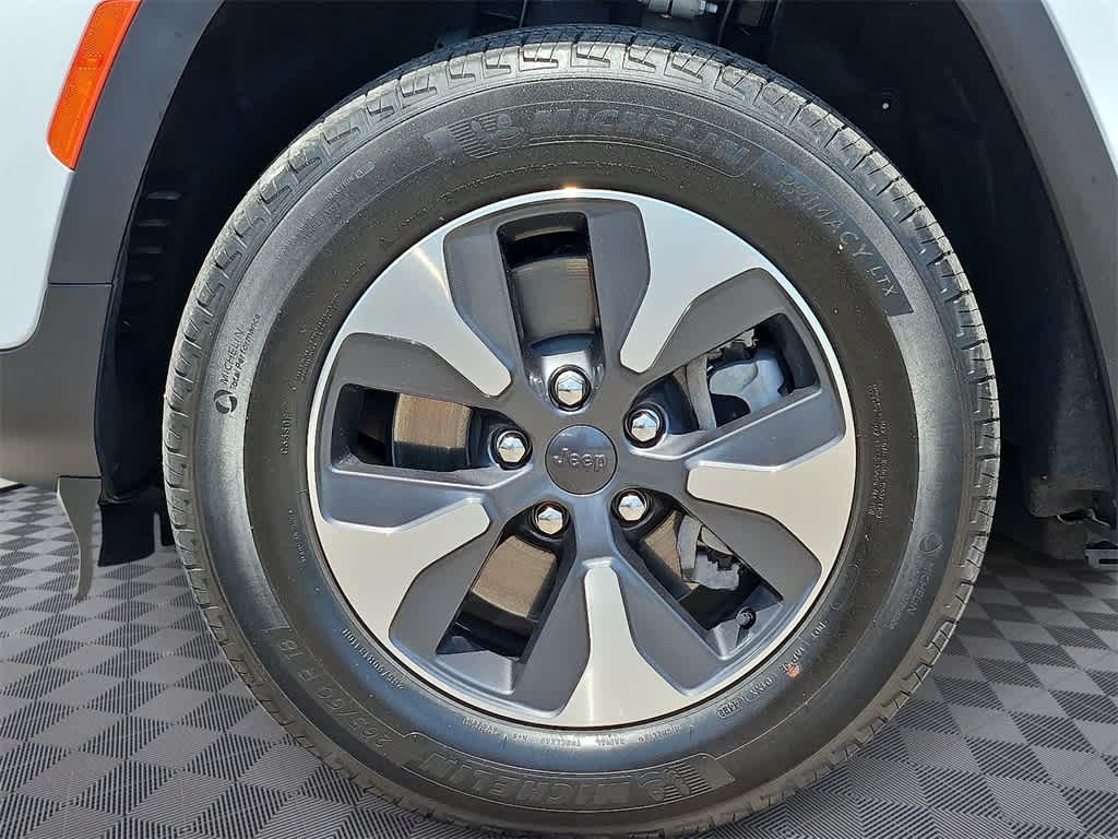 Thumbnail: 2023 Jeep Grand Cherokee - 8