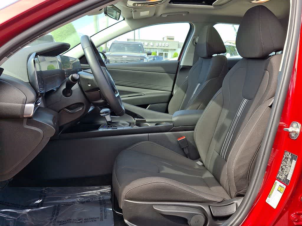 Thumbnail: 2024 Hyundai Elantra - 13