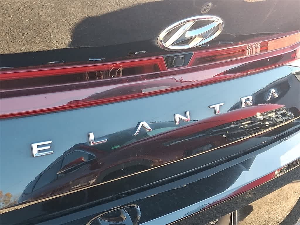 Thumbnail: 2023 Hyundai Elantra - 5