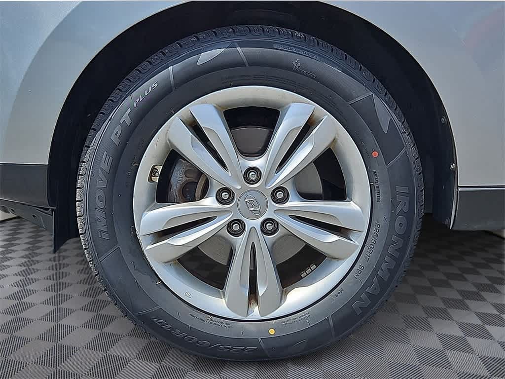 Thumbnail: 2013 Hyundai Tucson - 8