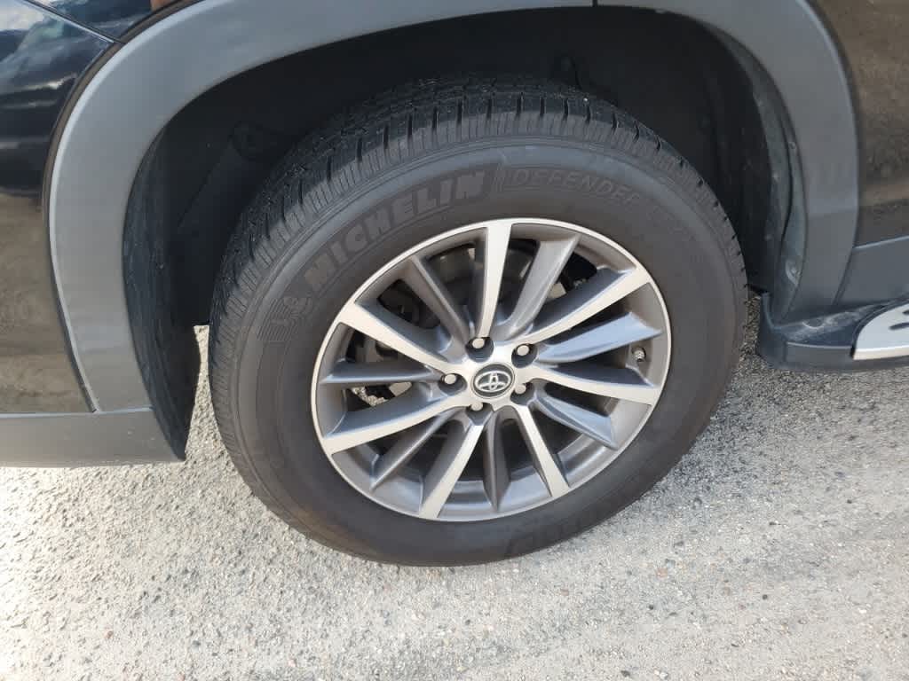 Thumbnail: 2019 Toyota Highlander - 11
