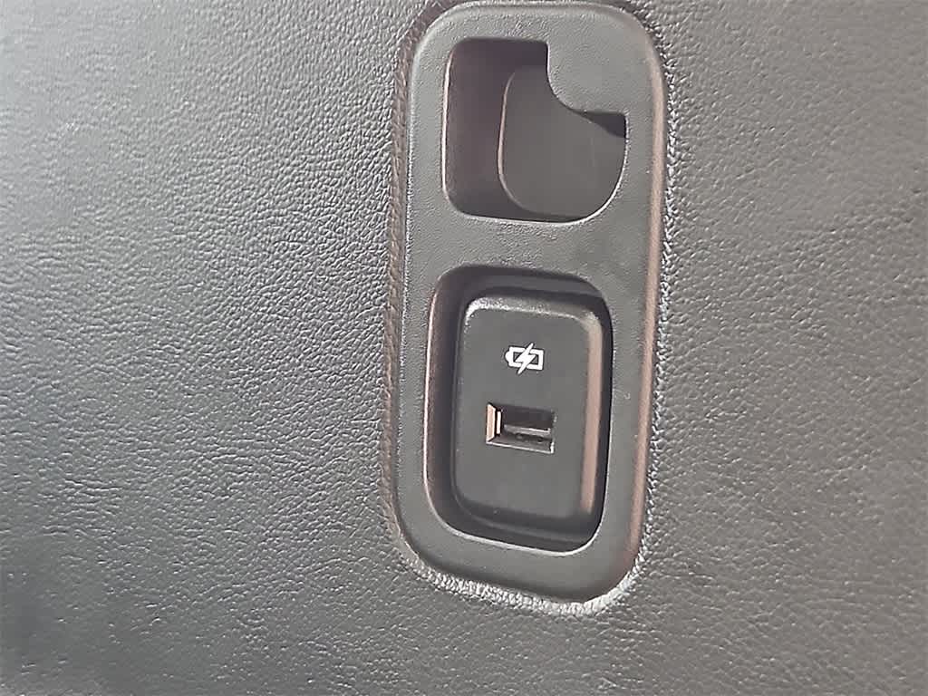 Thumbnail: 2021 Chevrolet Traverse - 26