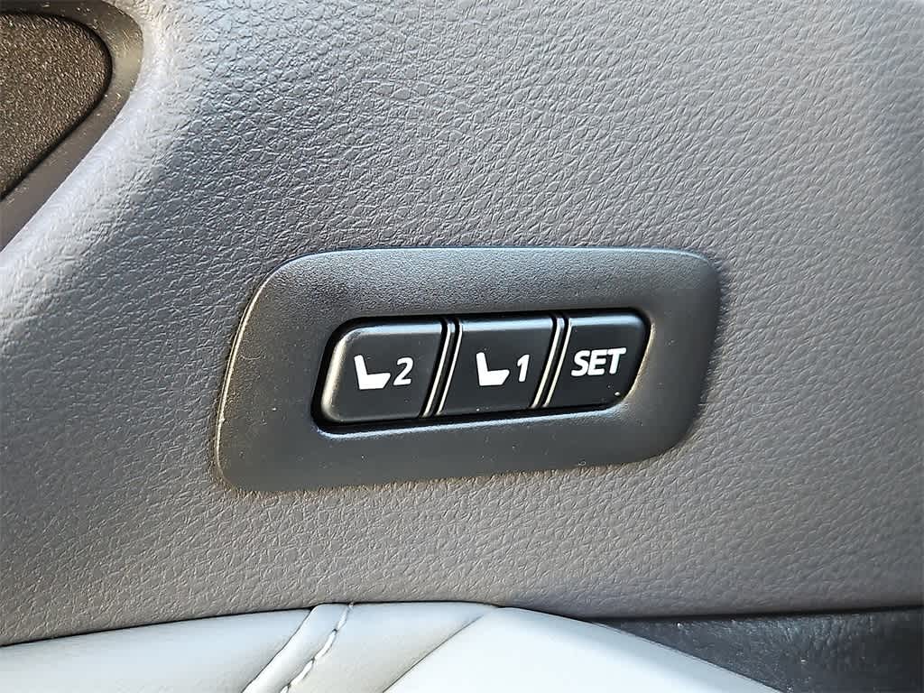 Thumbnail: 2020 Toyota Avalon - 29