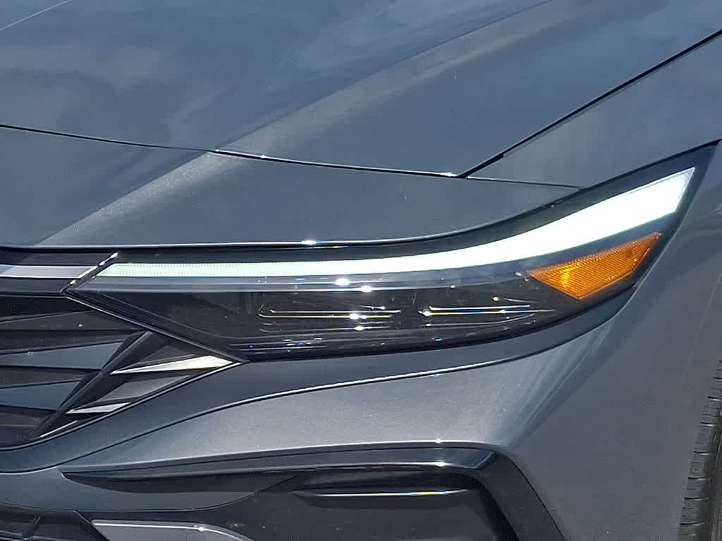 Thumbnail: 2025 Hyundai Elantra - 9