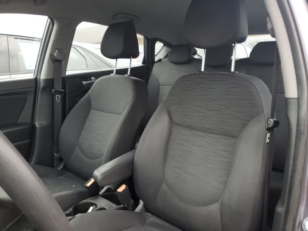 Thumbnail: 2017 Hyundai Accent - 3