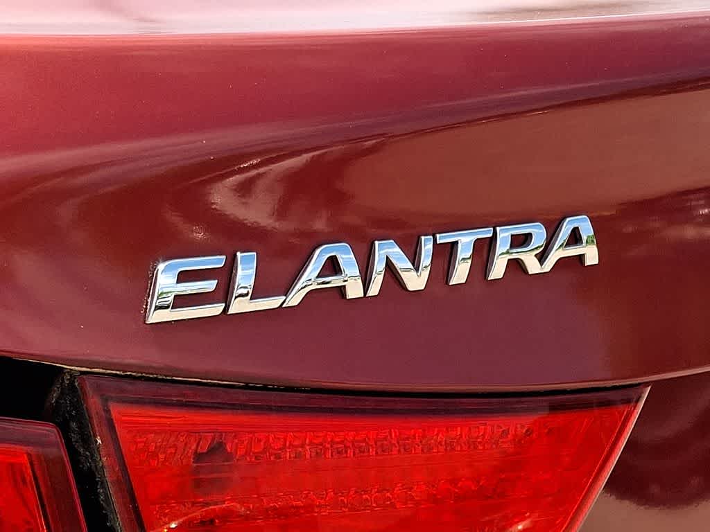Thumbnail: 2012 Hyundai Elantra - 30