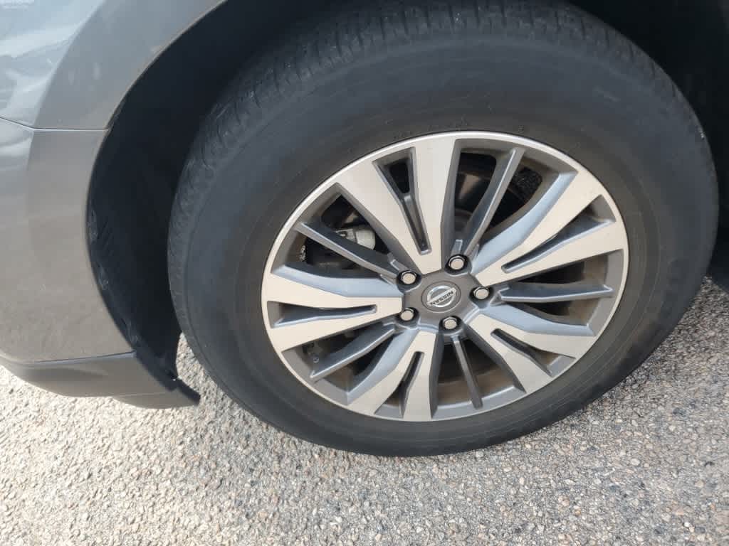Thumbnail: 2020 Nissan Pathfinder - 12