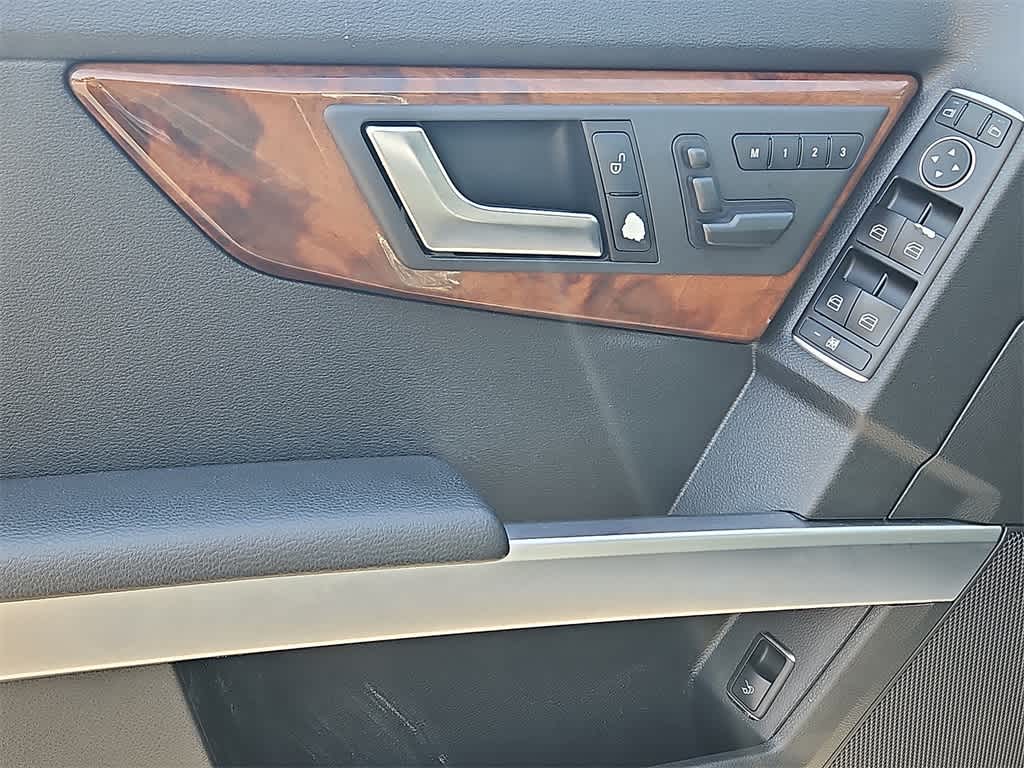 Thumbnail: 2012 Mercedes-Benz GLK - 12