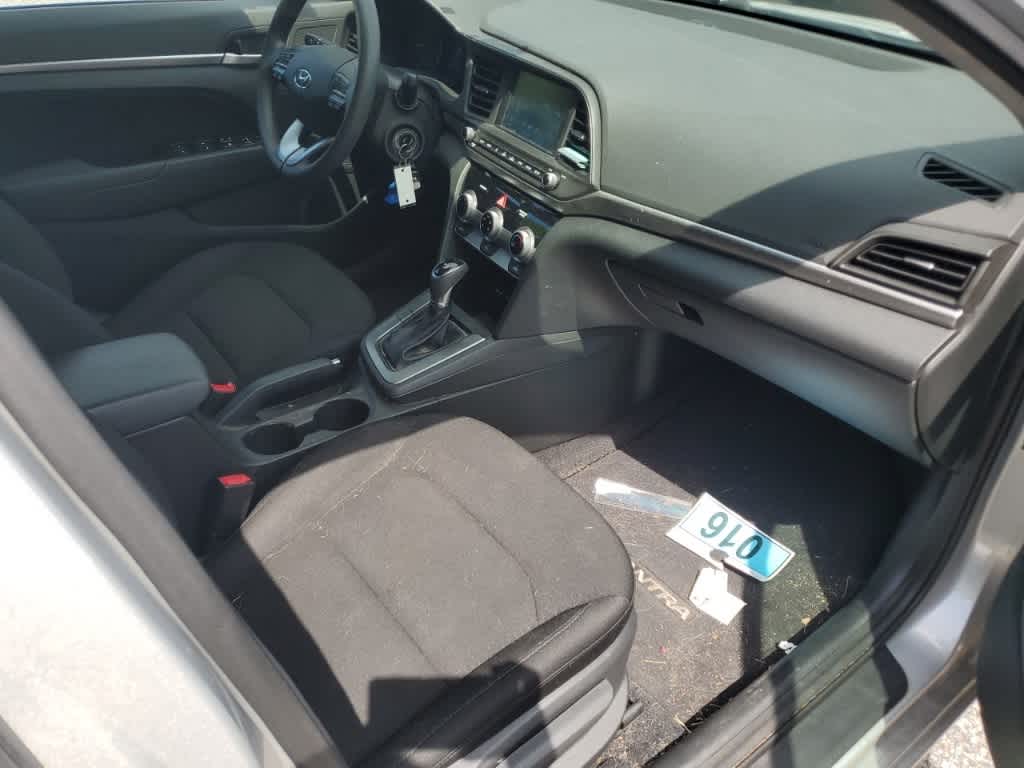 Thumbnail: 2019 Hyundai Elantra - 16