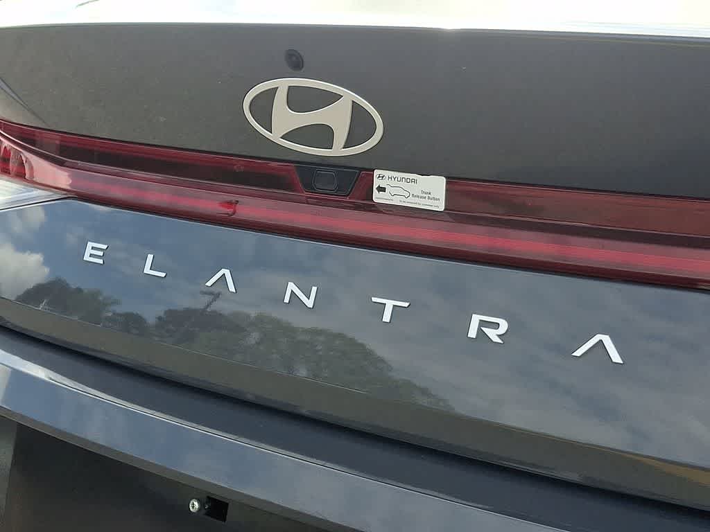 Thumbnail: 2025 Hyundai Elantra - 30