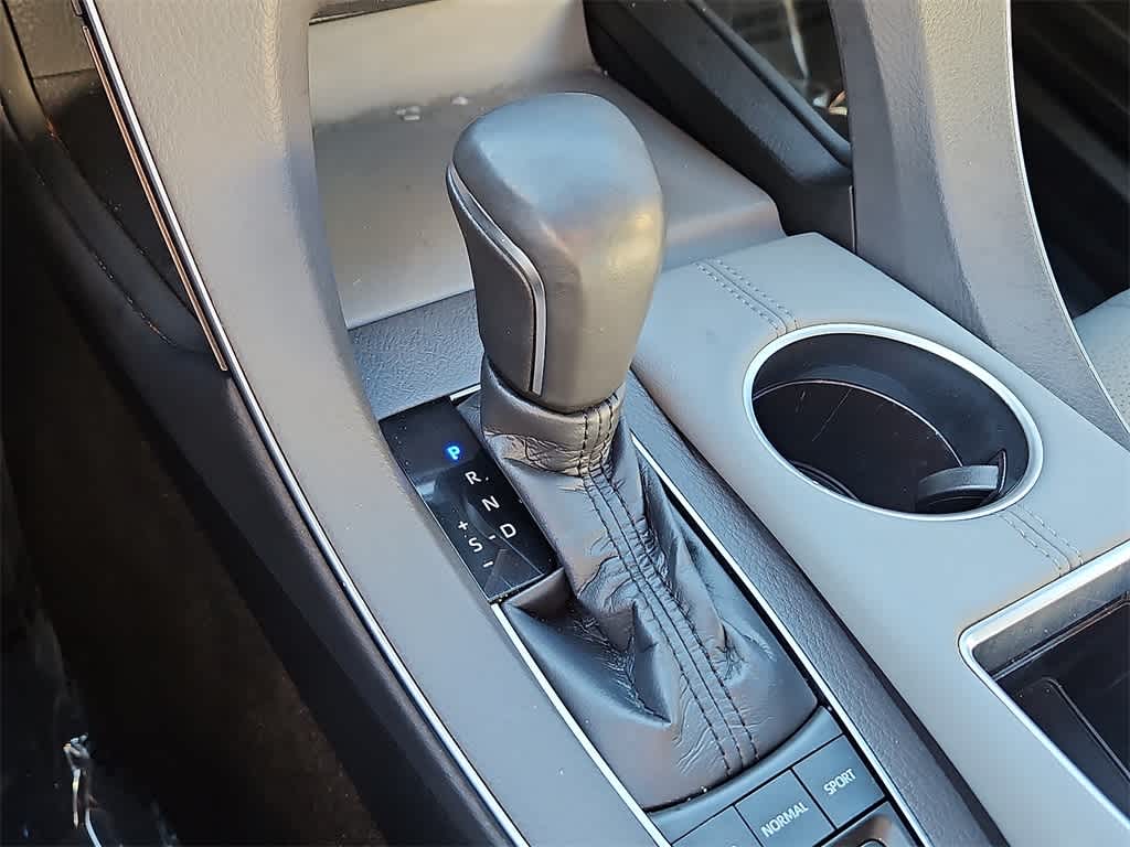 Thumbnail: 2020 Toyota Avalon - 15