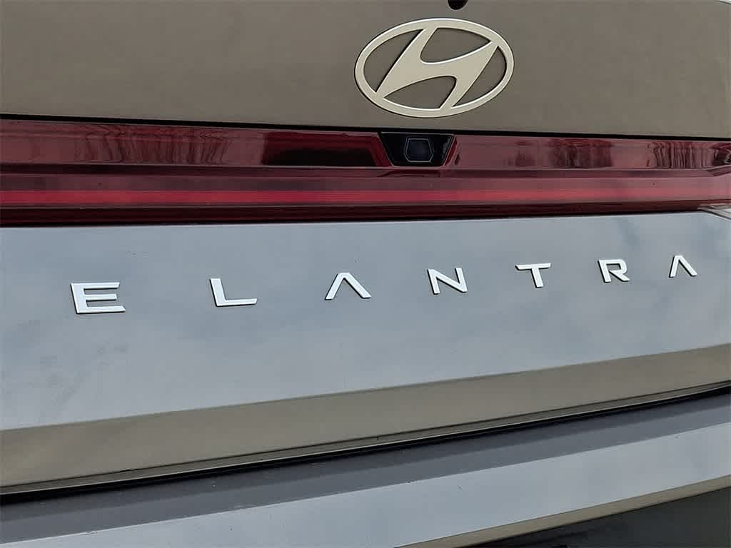 Thumbnail: 2025 Hyundai Elantra - 30