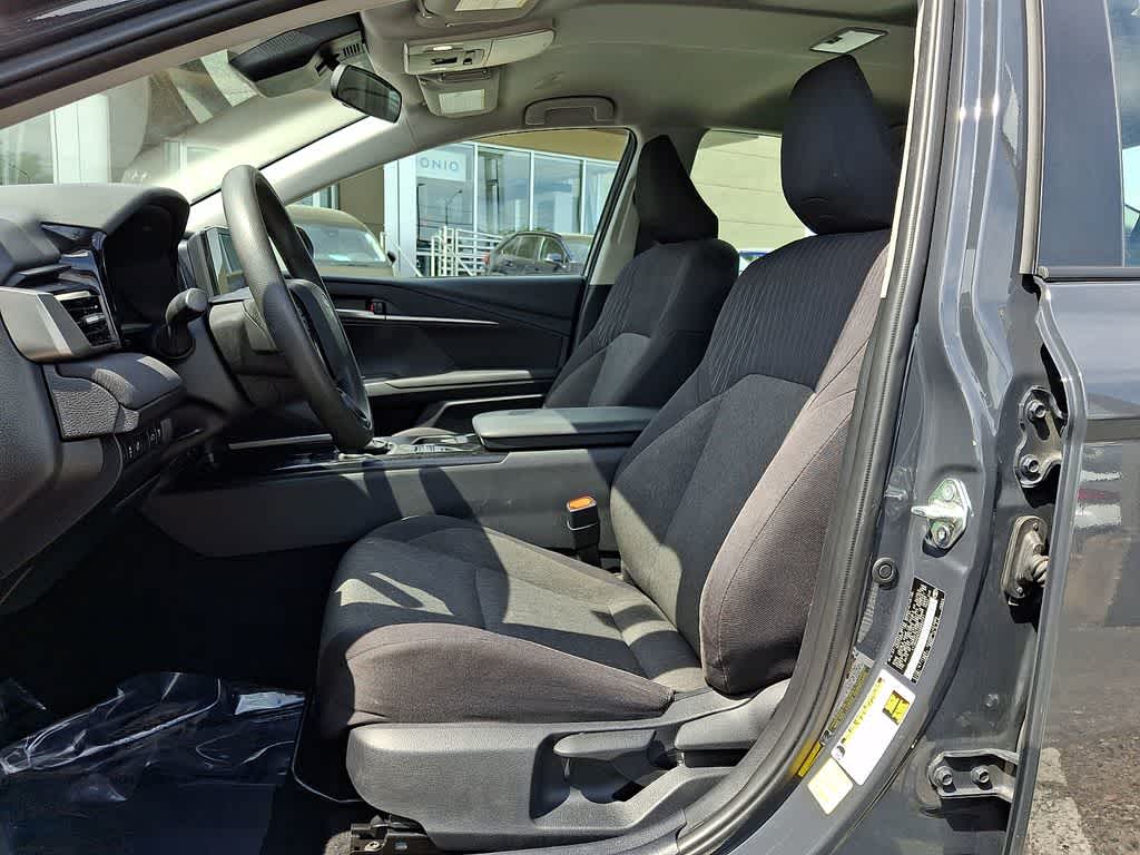 Thumbnail: 2025 Toyota Camry - 13