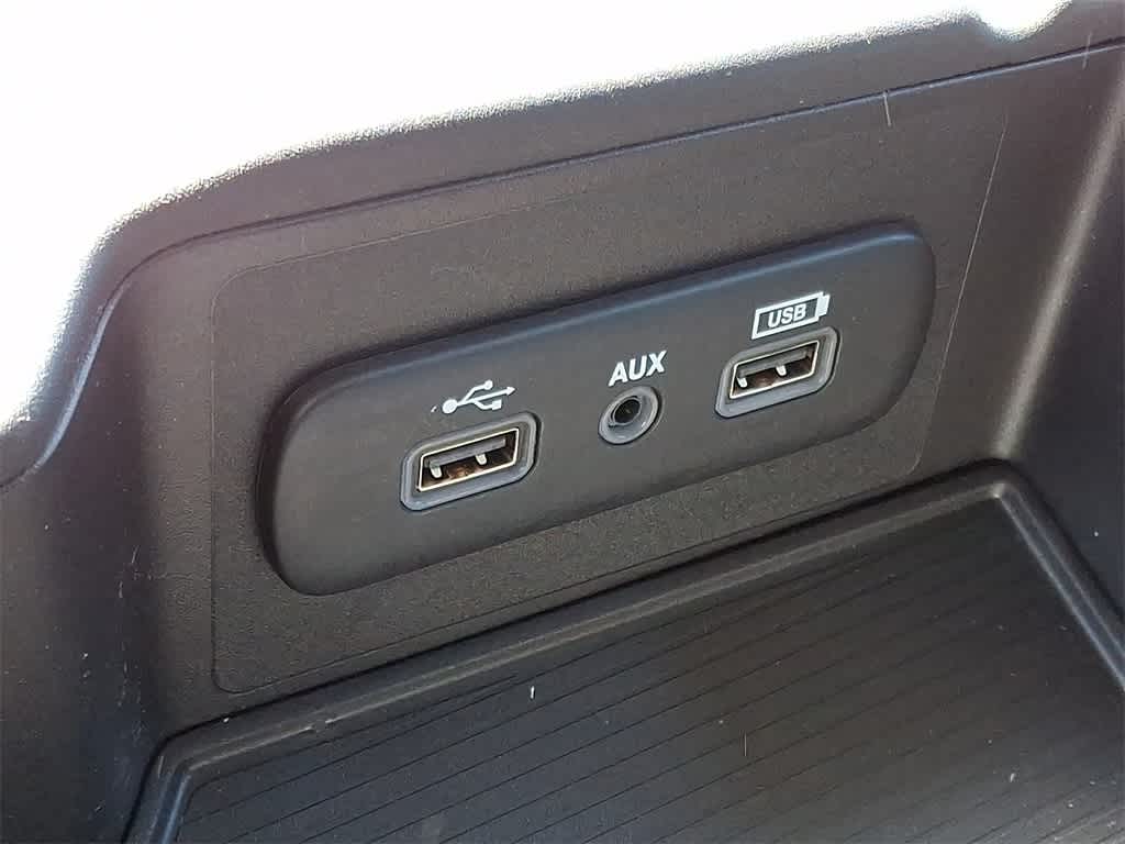 Thumbnail: 2020 RAM 1500 Classic - 24