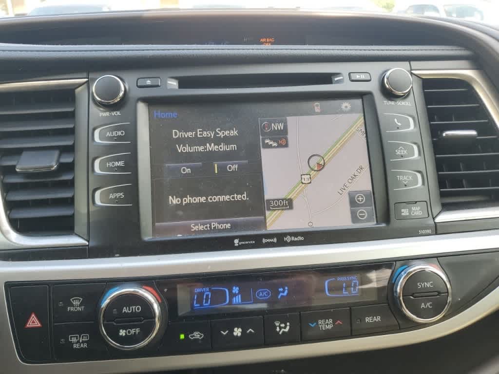 Thumbnail: 2019 Toyota Highlander - 22