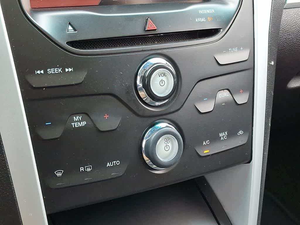 Thumbnail: 2013 Ford Explorer - 16