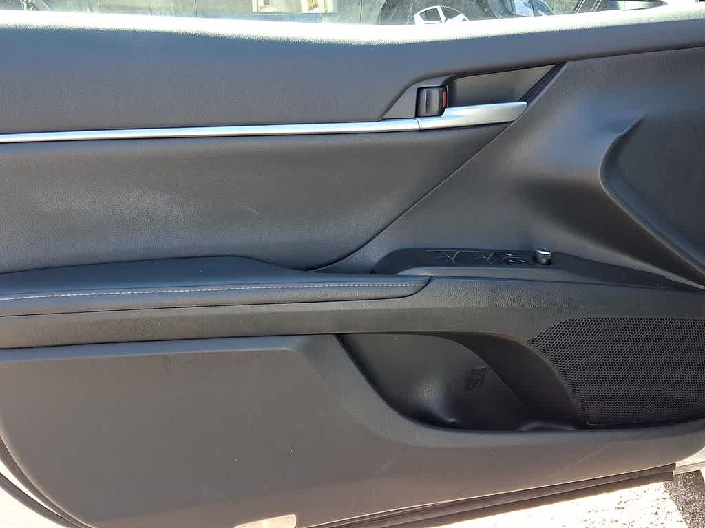 Thumbnail: 2023 Toyota Camry - 11