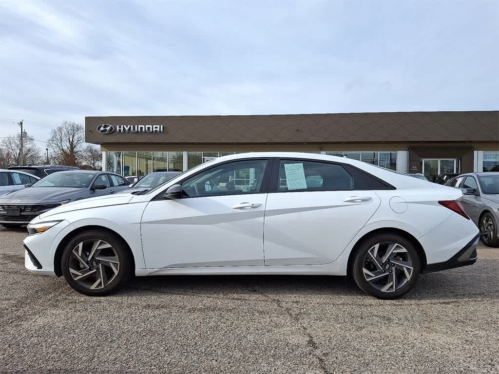 Thumbnail: 2025 Hyundai Elantra - 9