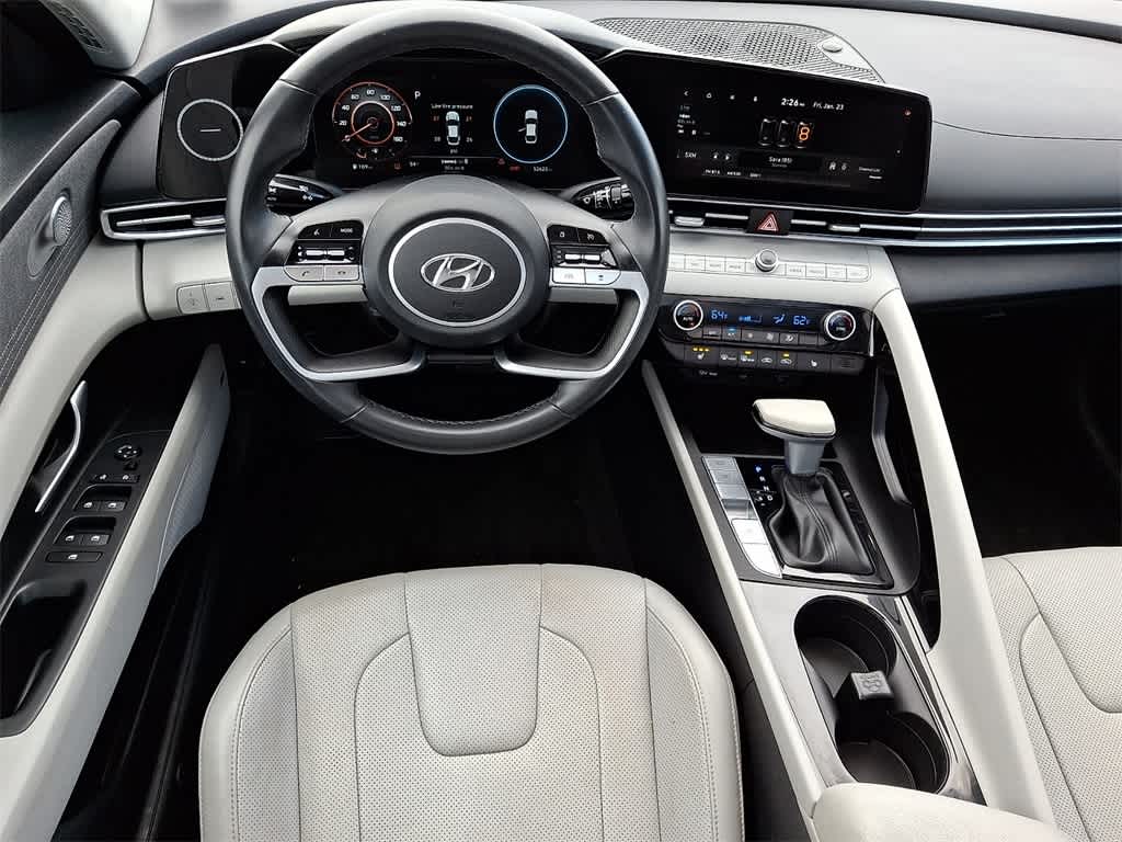 Thumbnail: 2023 Hyundai Elantra - 10