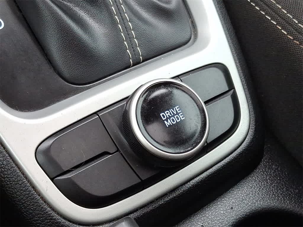 Thumbnail: 2023 Hyundai Venue - 21