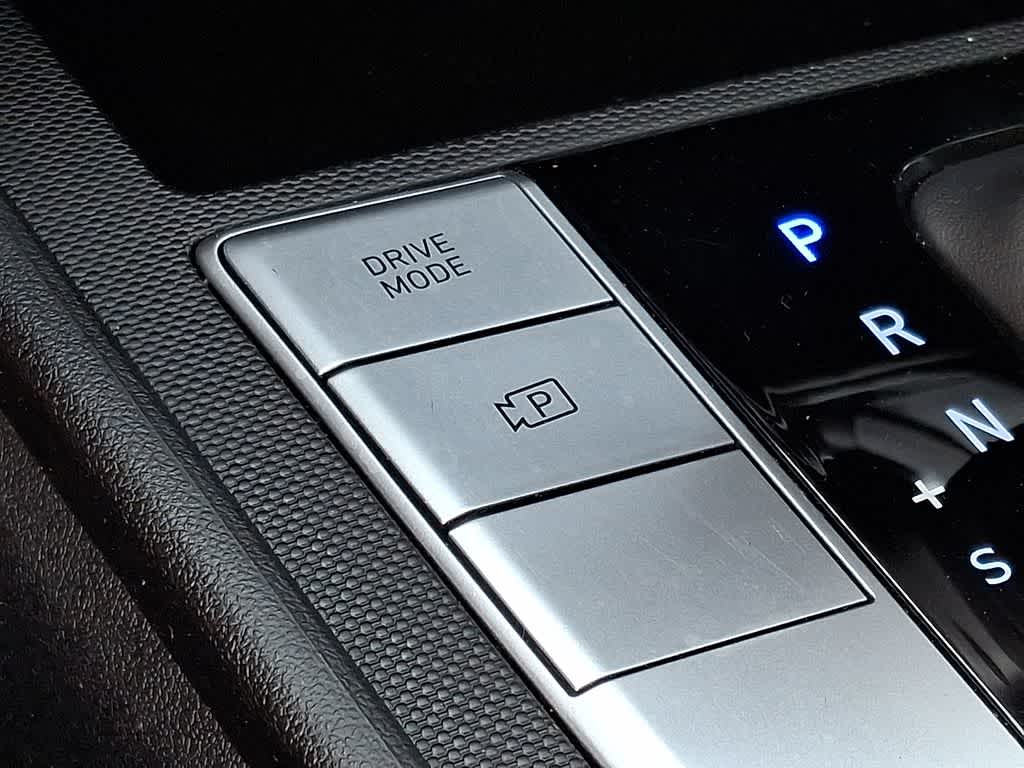 Thumbnail: 2024 Hyundai Elantra - 24