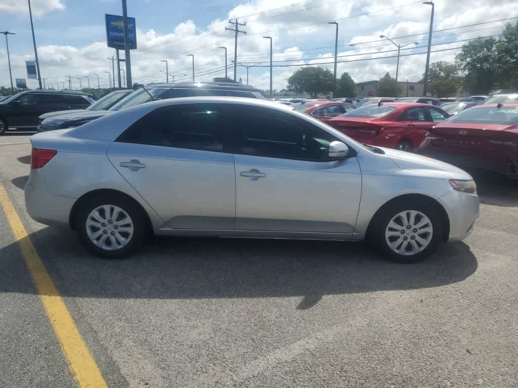 Thumbnail: 2012 Kia Forte - 8