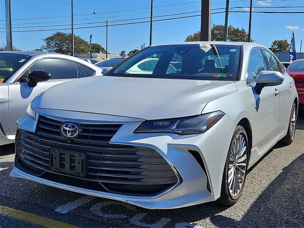 Used 2020 Toyota Avalon Hybrid Limited Sedan