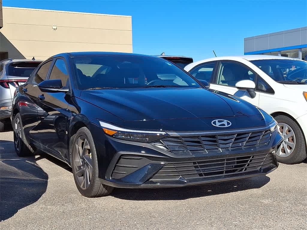 Thumbnail: 2025 Hyundai Elantra - 2