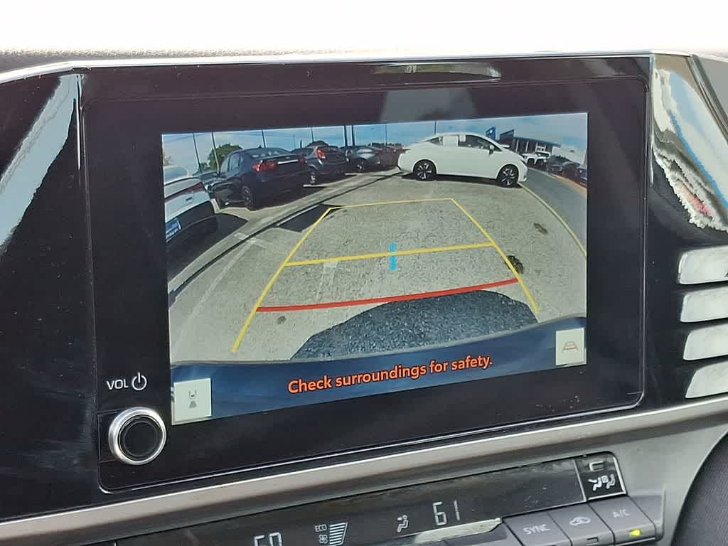 Thumbnail: 2025 Toyota Camry - 17