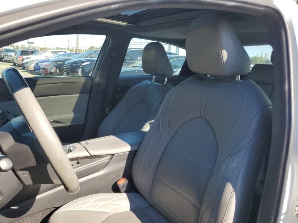 Thumbnail: 2020 Toyota Avalon - 4
