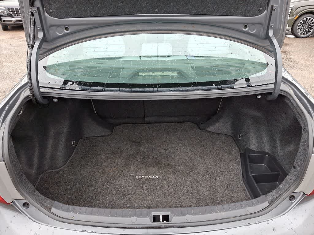 Thumbnail: 2010 Toyota Corolla - 28