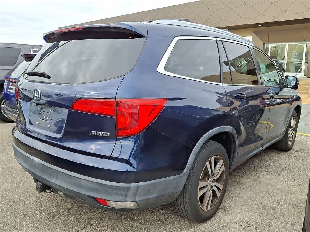 Thumbnail: 2016 Honda Pilot - 3