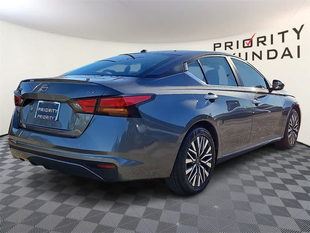 Used 2024 Nissan Altima 2.5 SV Sedan