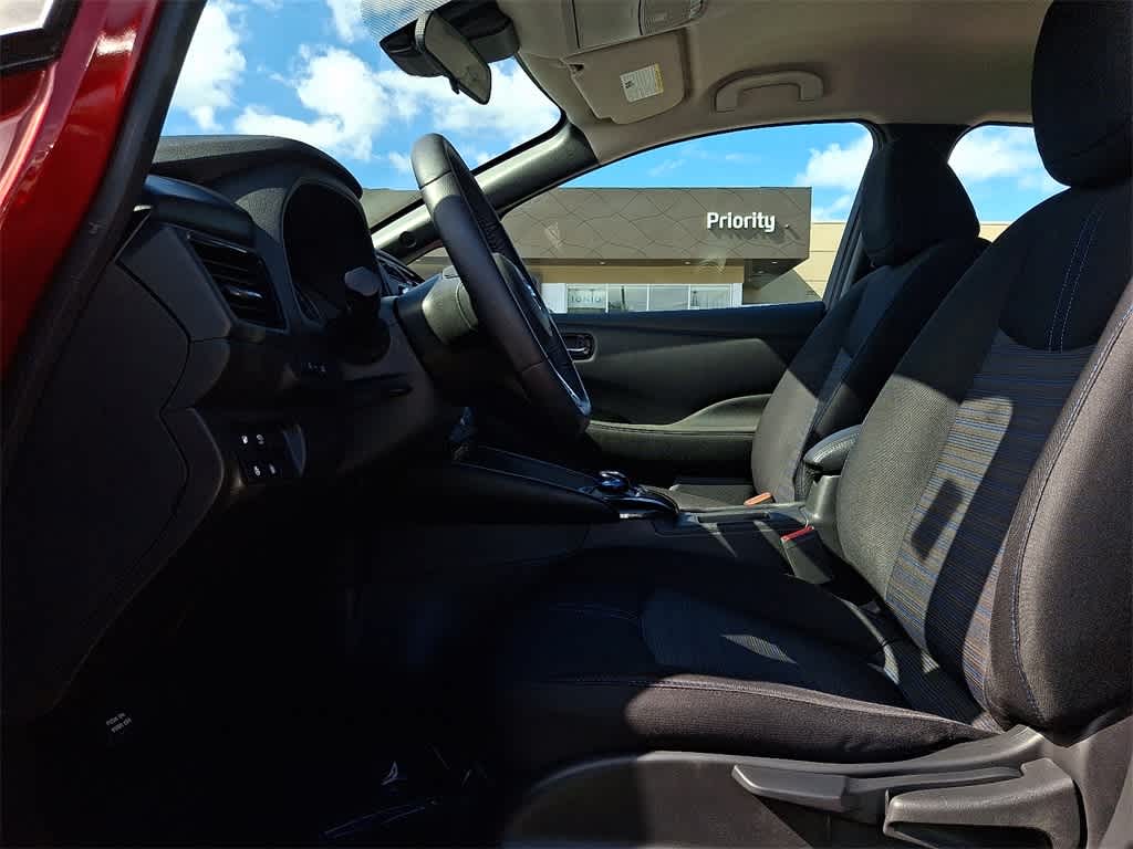 Thumbnail: 2022 Nissan Leaf - 13