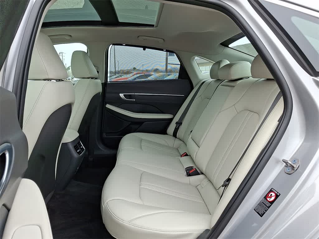 Thumbnail: 2023 Hyundai Sonata - 9