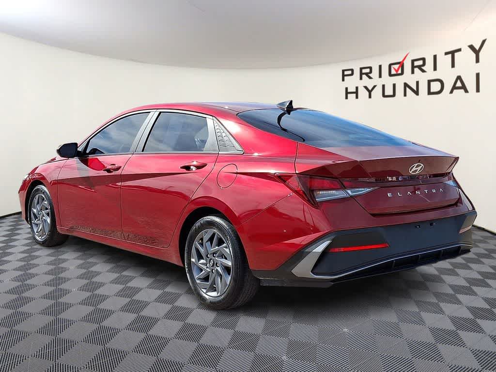 Thumbnail: 2024 Hyundai Elantra - 6