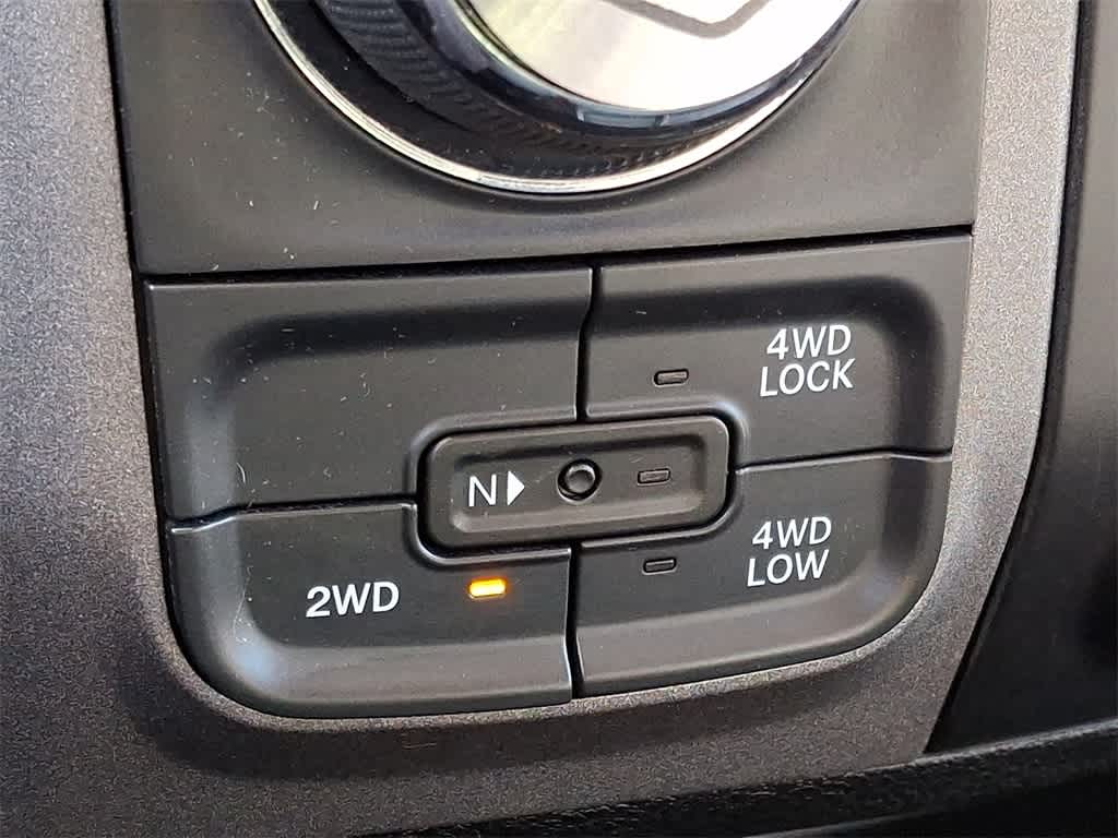 Thumbnail: 2020 RAM 1500 Classic - 21