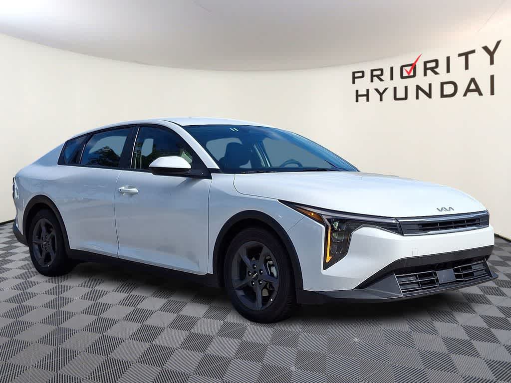 Thumbnail: 2025 Kia K4 - 3