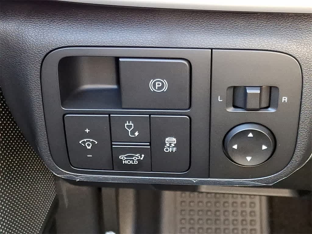 Thumbnail: 2025 Hyundai Ioniq 6 - 17