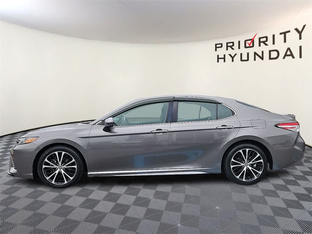 Thumbnail: 2018 Toyota Camry - 7