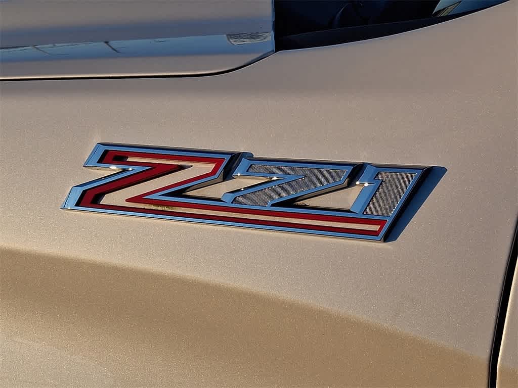 Thumbnail: 2021 Chevrolet Silverado 1500 - 32