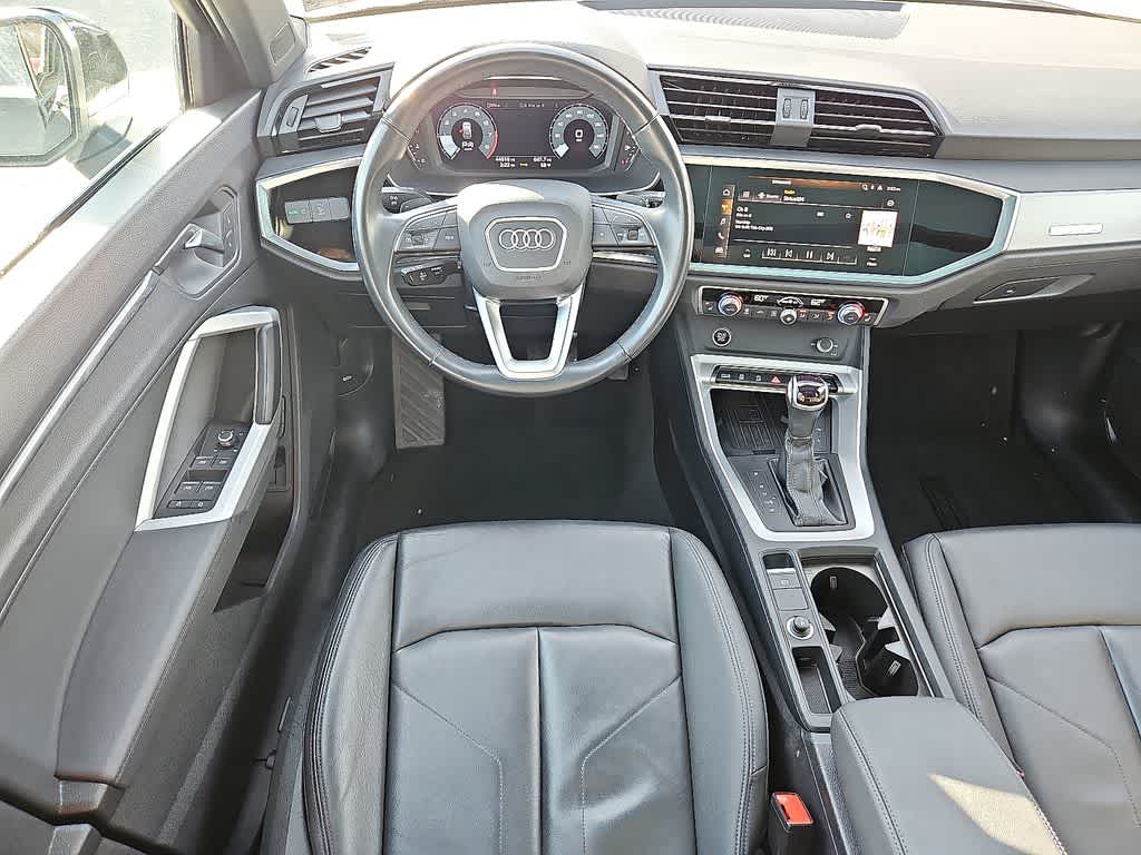 Thumbnail: 2024 Audi Q3 - 10