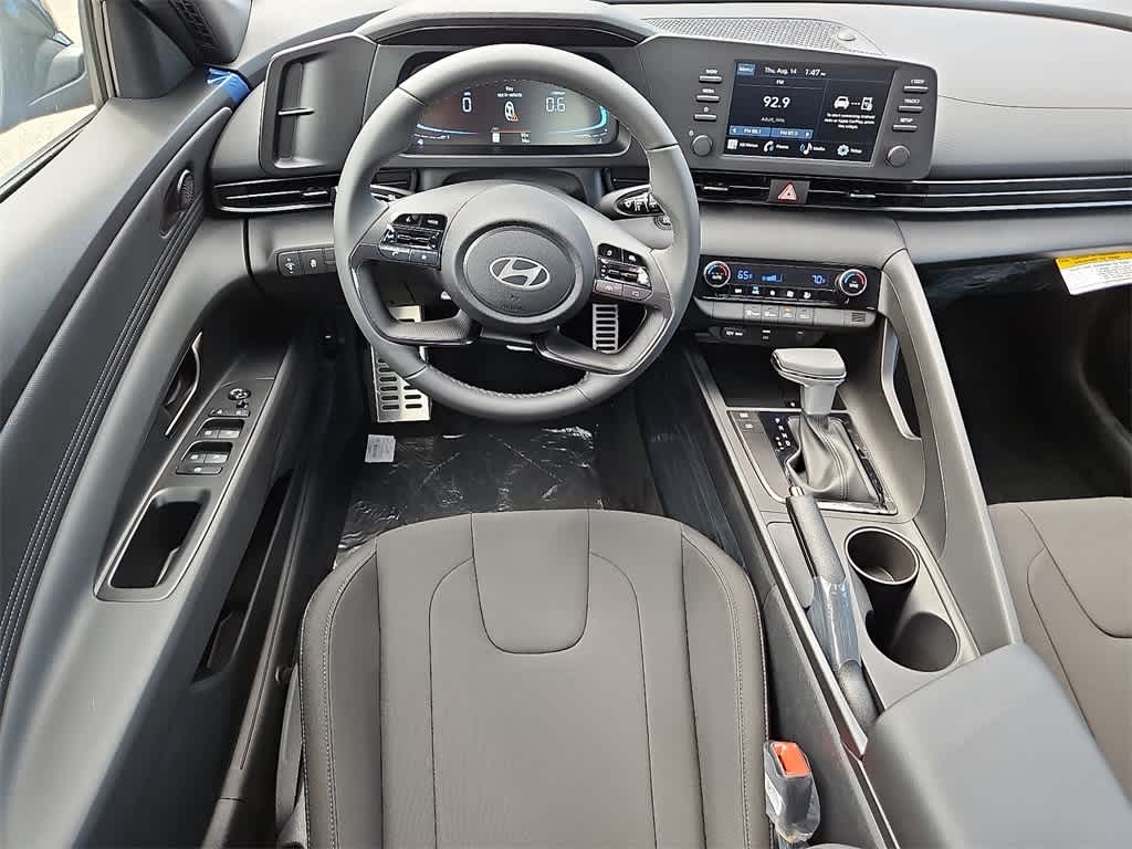 Thumbnail: 2025 Hyundai Elantra - 9
