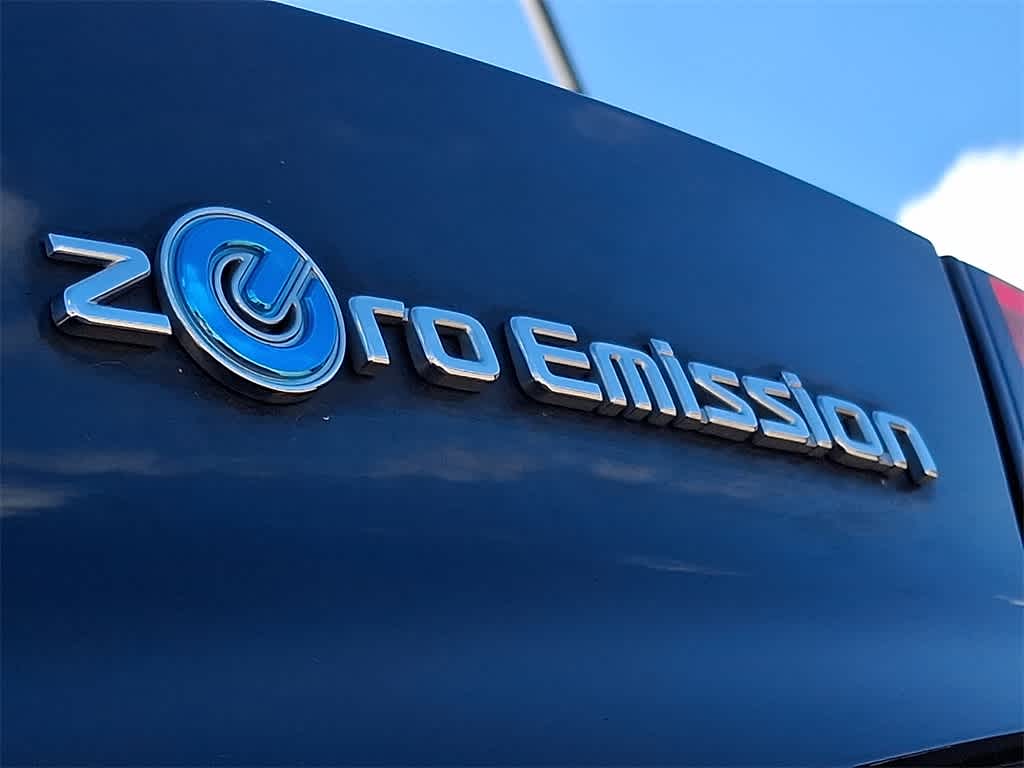 Thumbnail: 2022 Nissan Leaf - 30